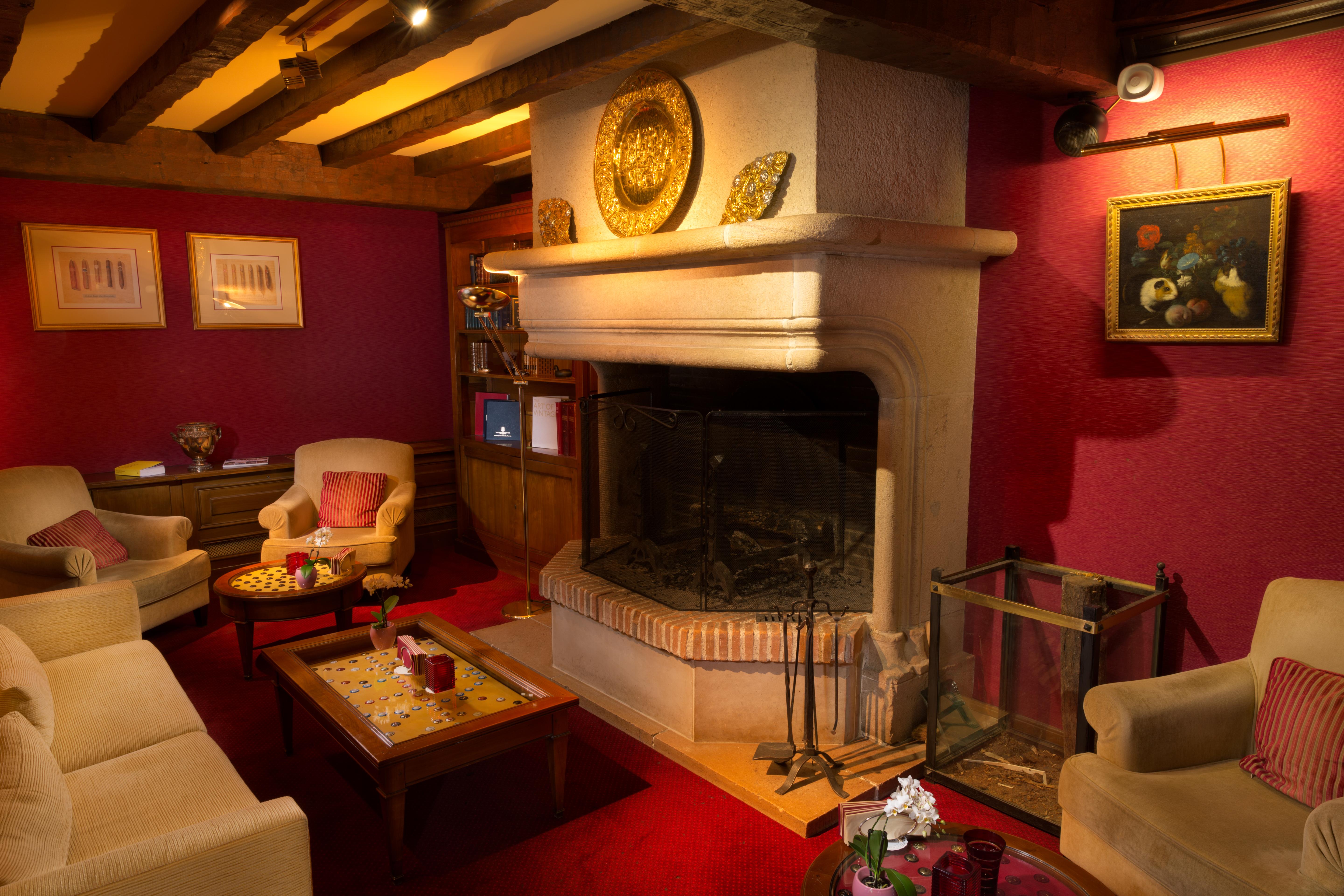 Hostellerie Briqueterie & Spa Champagne Vinay  Exterior photo A room in the hotel
