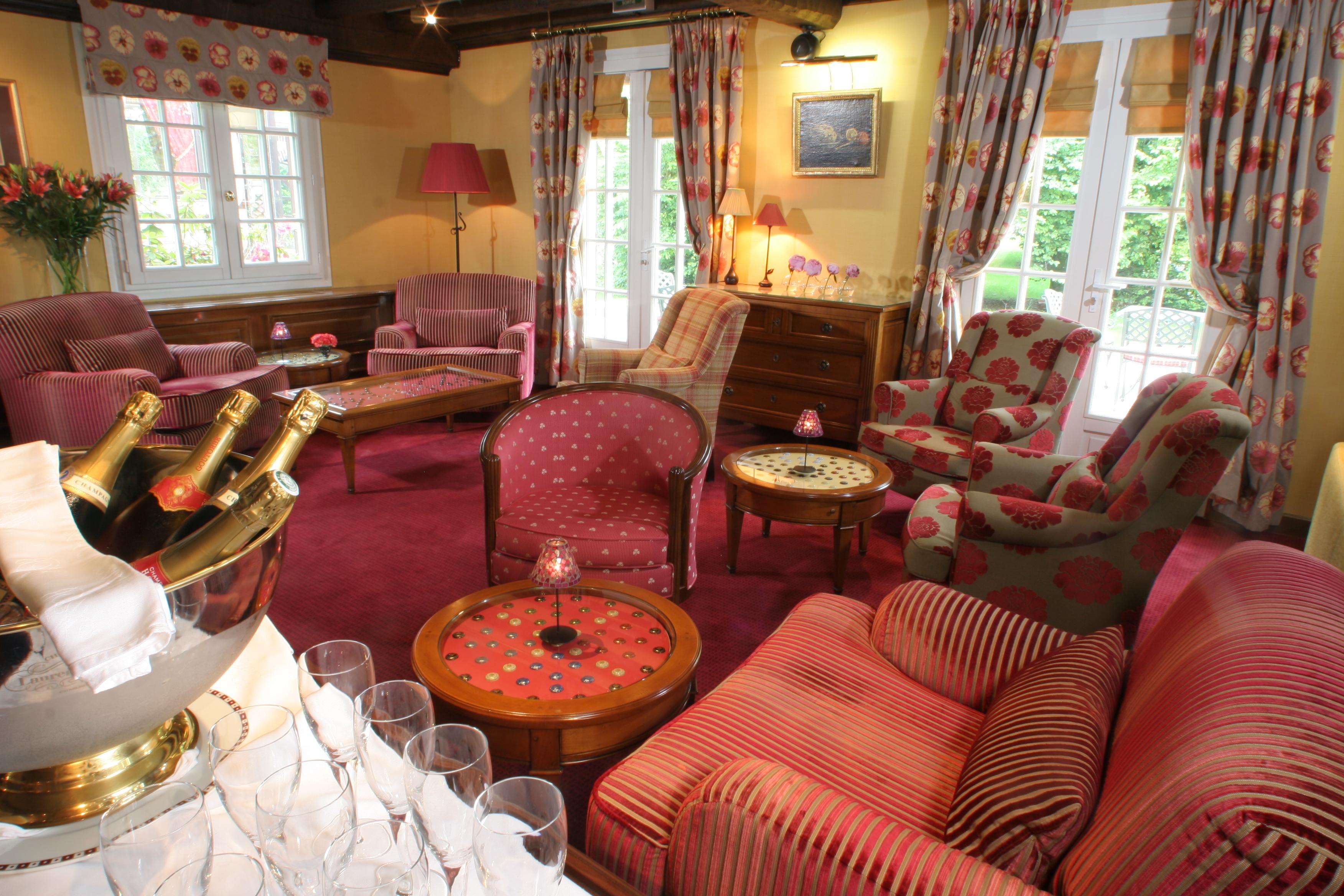 Hostellerie Briqueterie & Spa Champagne Vinay  Exterior photo The lounge at the hotel