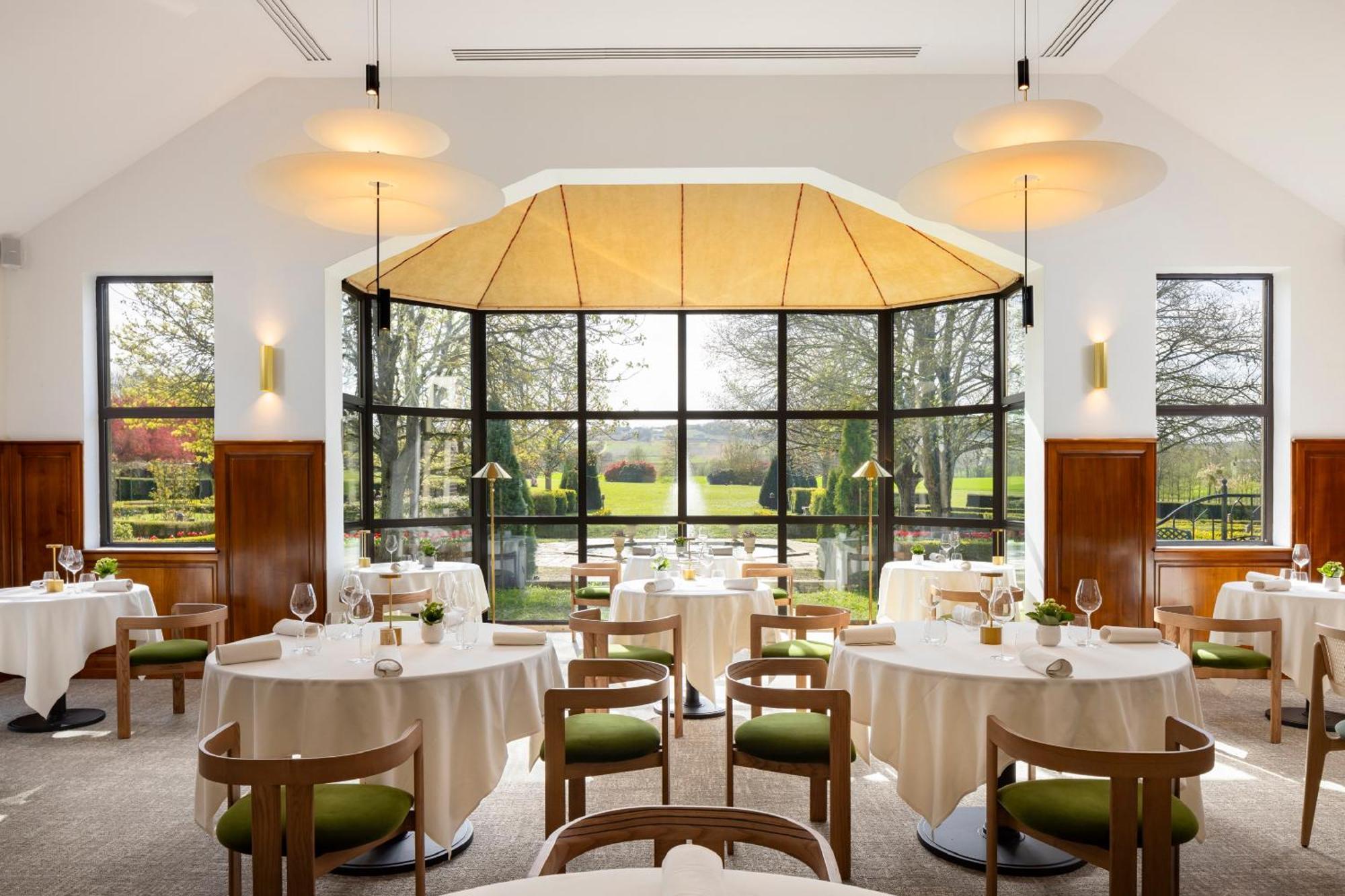 Hostellerie Briqueterie & Spa Champagne Vinay  Exterior photo Restaurant "Le Grand Chef"