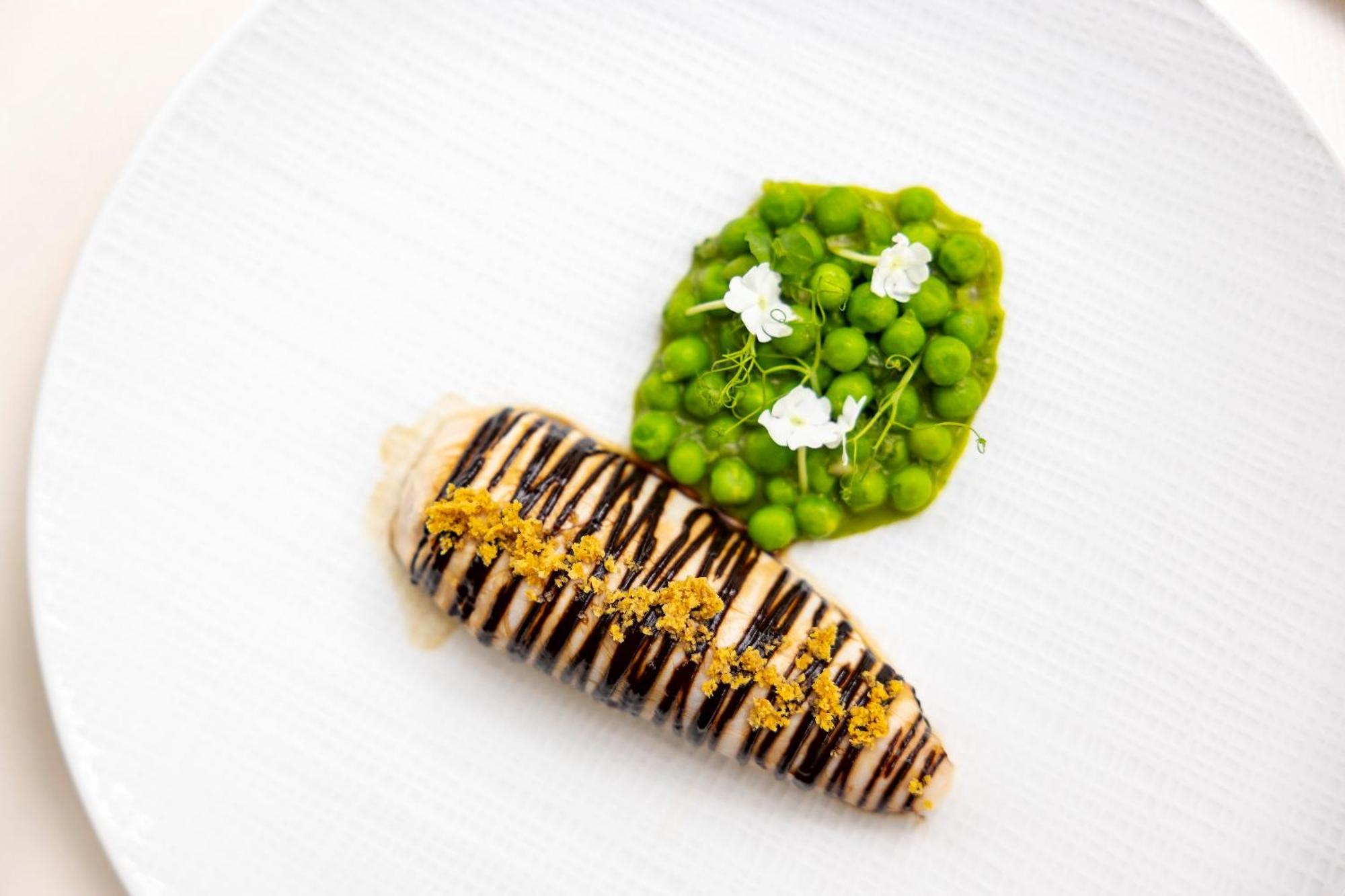 Hostellerie Briqueterie & Spa Champagne Vinay  Exterior photo A dish by Chef Grant Achatz
